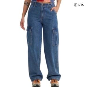 Levi's 94 Baggy Women's Cargo Jeans in Medium Blue Denim Size 31